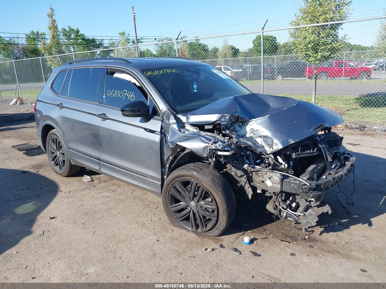 3VVCB7AX3NM****** · 2022 VOLKSWAGEN TIGUAN 2.0T SE R-LINE BLACK