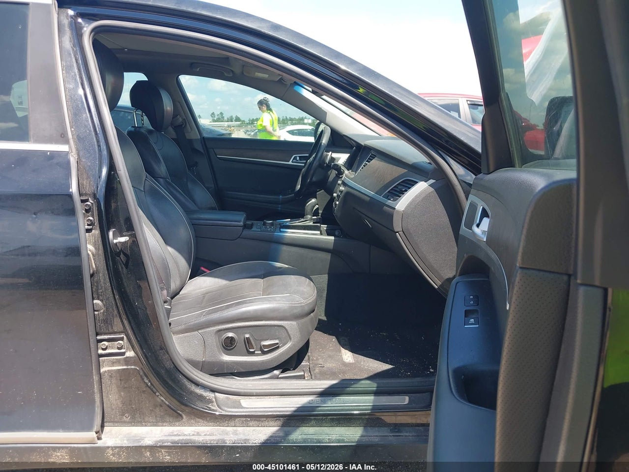 2015 HYUNDAI GENESIS 5.0 · 5/11