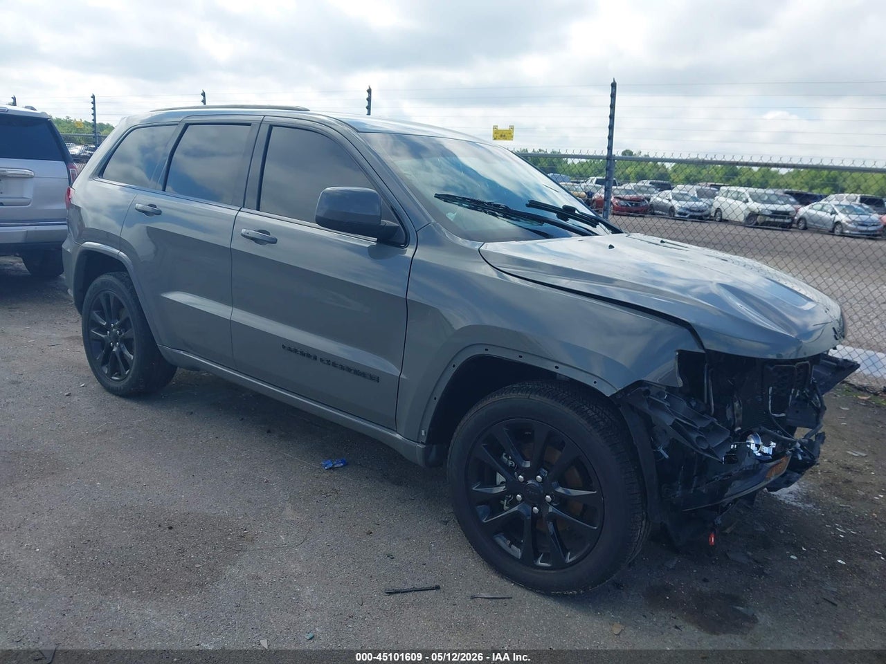 1C4RJEAG8LC****** · 2020 JEEP GRAND CHEROKEE ALTITUDE 4X2