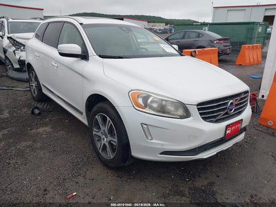 2015 VOLVO XC60 T6