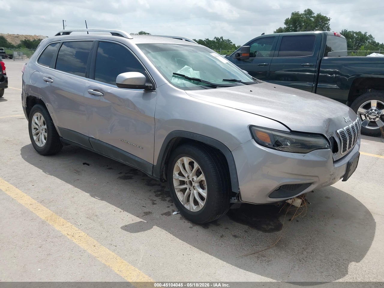 1C4PJLCB9KD****** · 2019 JEEP CHEROKEE LATITUDE FWD