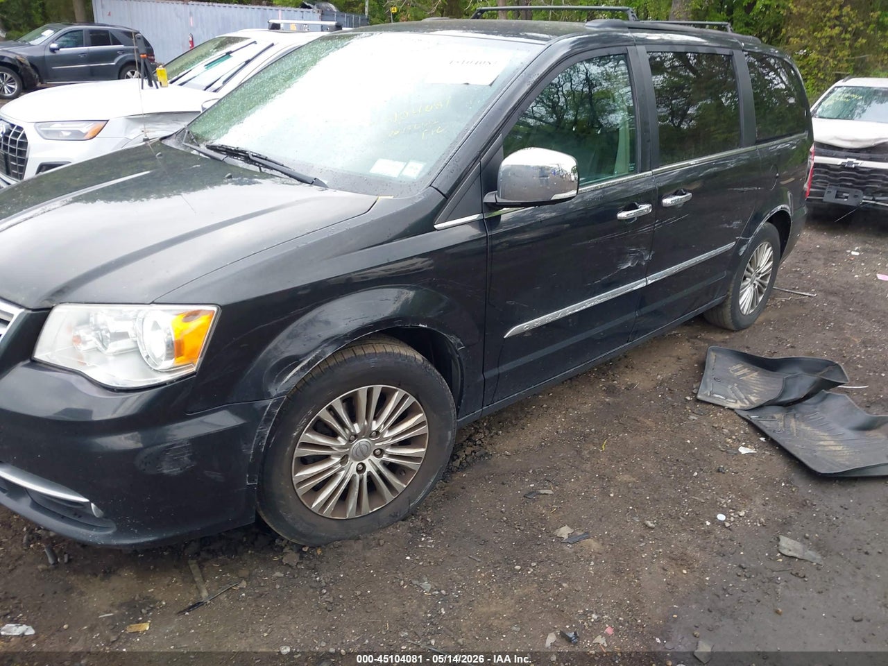 2015 CHRYSLER TOWN &amp; COUNTRY TOURING-L · 6/11