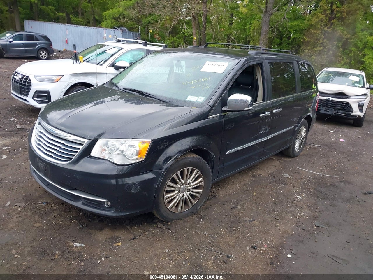 2015 CHRYSLER TOWN &amp; COUNTRY TOURING-L · 2/11