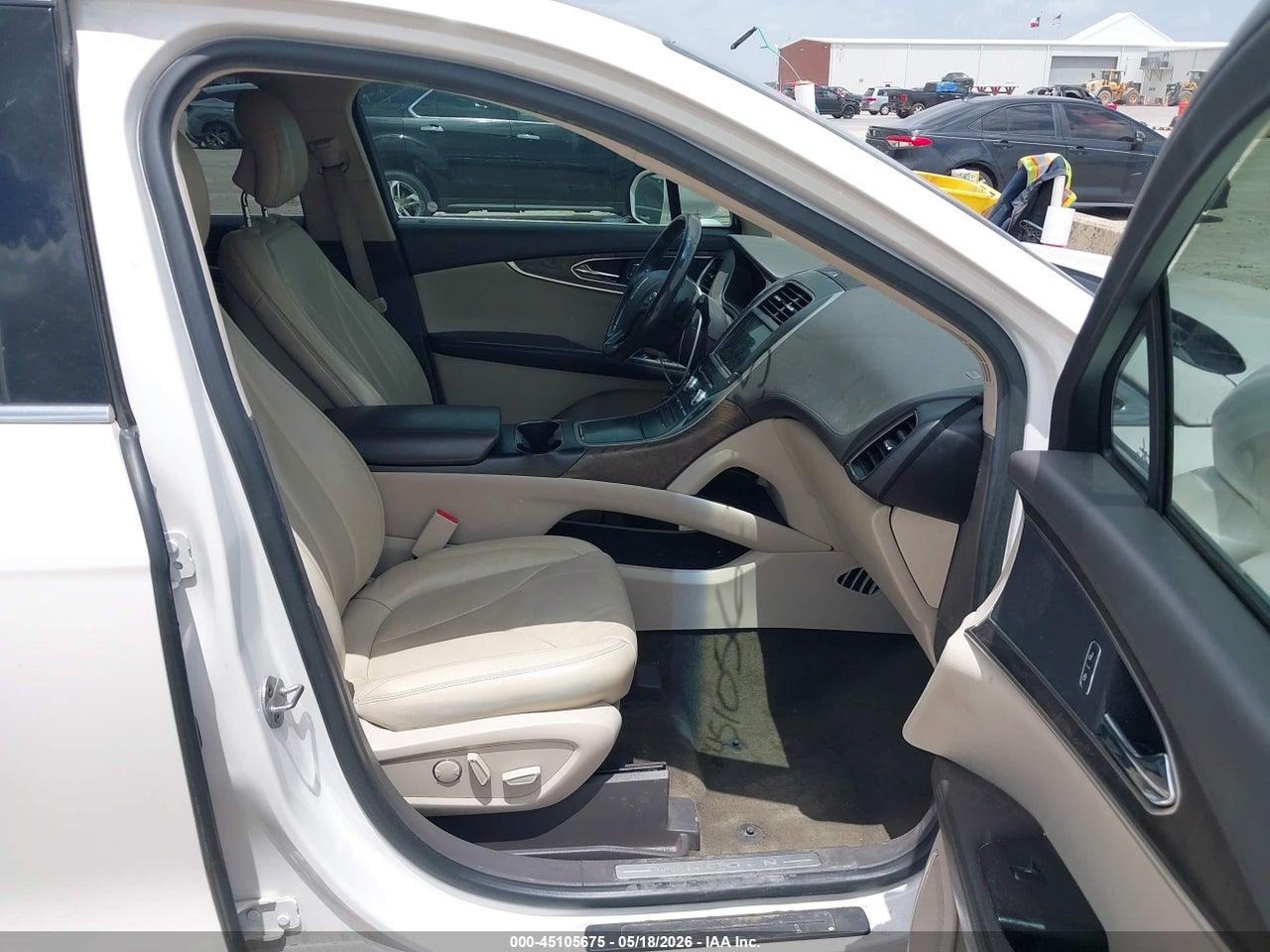 2017 LINCOLN MKX RESERVE · 5/11