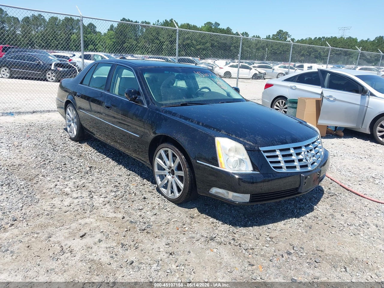 1G6KA5E67BU****** · 2011 CADILLAC DTS STANDARD
