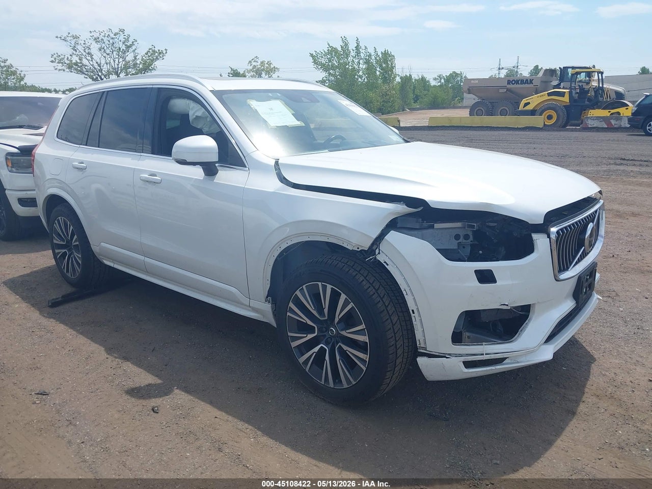 YV4102PK7M1****** · 2021 VOLVO XC90 T5 MOMENTUM 7 PASSENGER