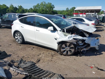 7SAYGDEEXPA****** · 2023 TESLA MODEL Y AWD/LONG RANGE DUAL MOTOR ALL-WHEEL DRIVE