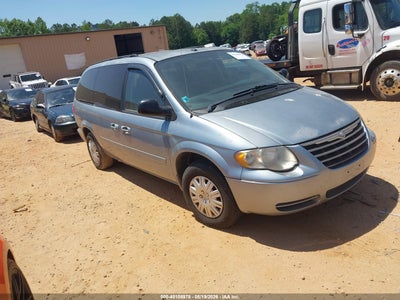 2006 CHRYSLER TOWN & COUNTRY LX