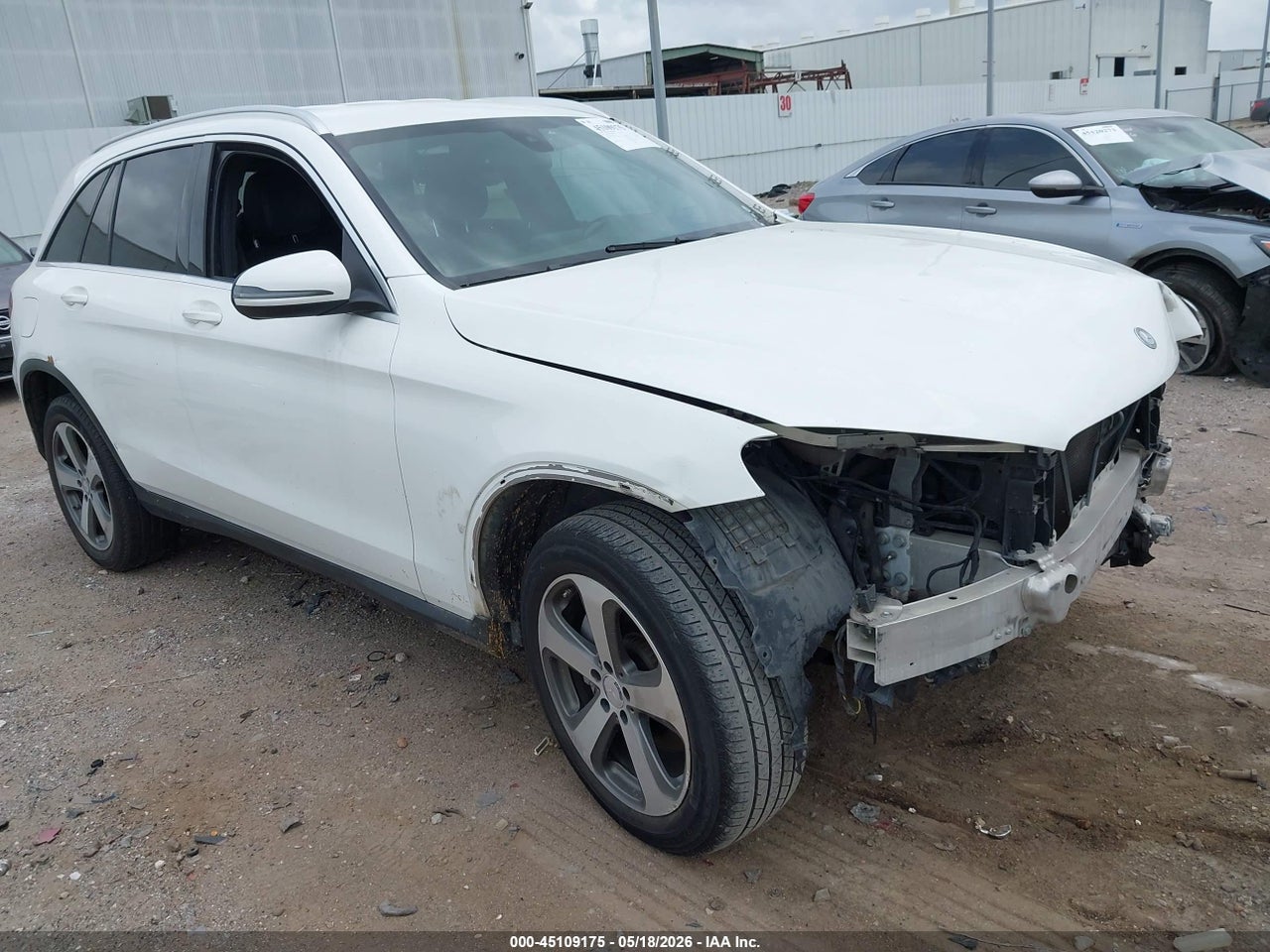 WDC0G4JB3HF****** · 2017 MERCEDES-BENZ GLC 300