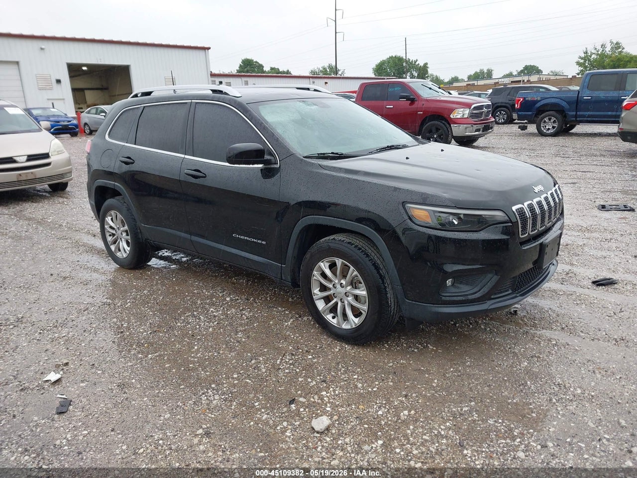 1C4PJMCX8KD****** · 2019 JEEP CHEROKEE LATITUDE 4X4