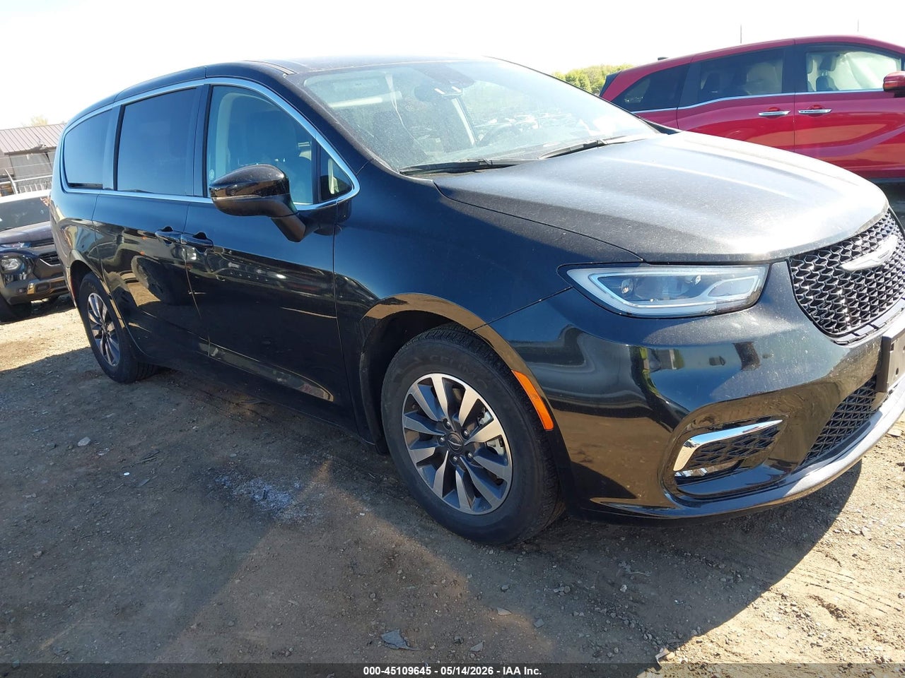 2C4RC1L77PR****** · 2023 CHRYSLER PACIFICA HYBRID TOURING L