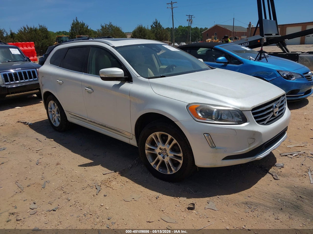 YV4952RD7F2****** · 2015 VOLVO XC60 3.2 PLATINUM
