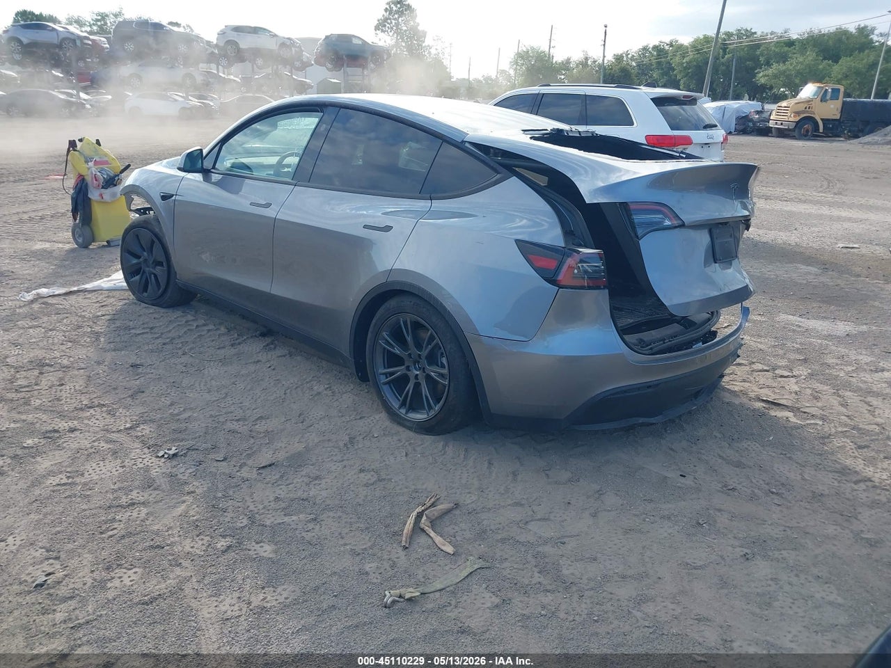 2024 TESLA MODEL Y LONG RANGE DUAL MOTOR ALL-WHEEL DRIVE · 3/10
