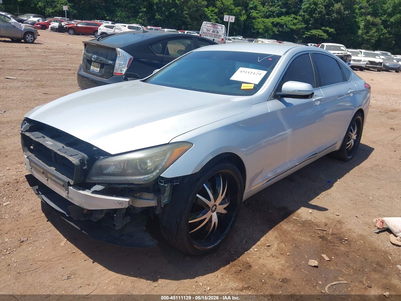 2016 HYUNDAI GENESIS 3.8 · 2/11