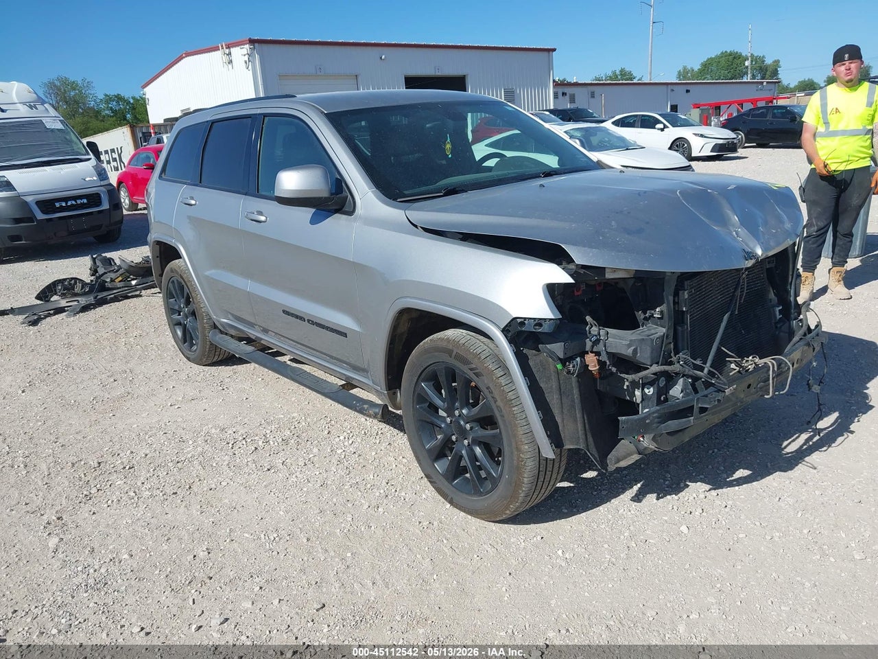1C4RJFAG2JC****** · 2018 JEEP GRAND CHEROKEE ALTITUDE 4X4