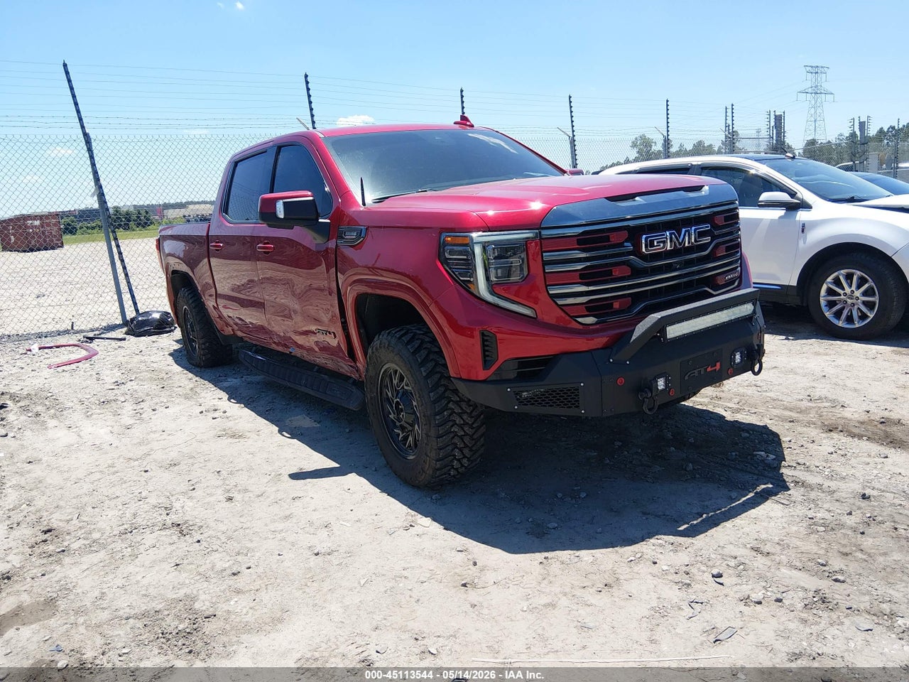 3GTUUEET2NG****** · 2022 GMC SIERRA 1500 4WD  SHORT BOX AT4