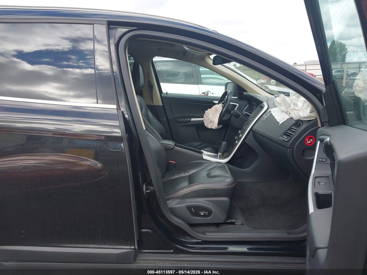 2011 VOLVO XC60 3.2/3.2 R-DESIGN · 5/11