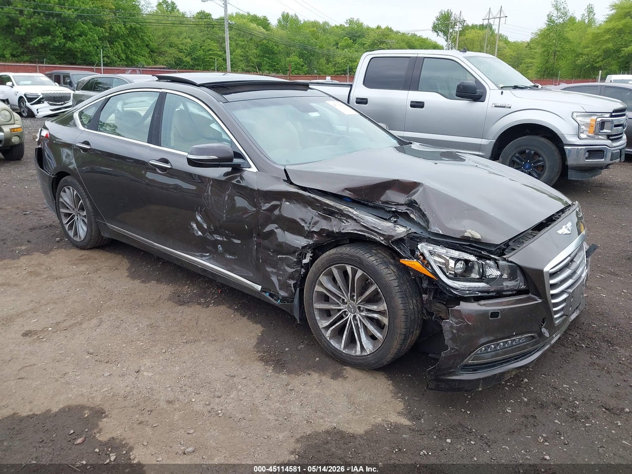 KMHGN4JE0GU****** · 2016 HYUNDAI GENESIS 3.8