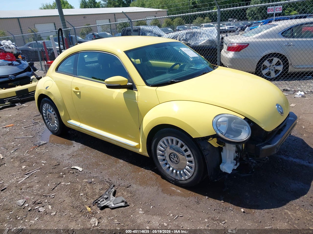 3VWJX7AT8DM****** · 2013 VOLKSWAGEN BEETLE 2.5L