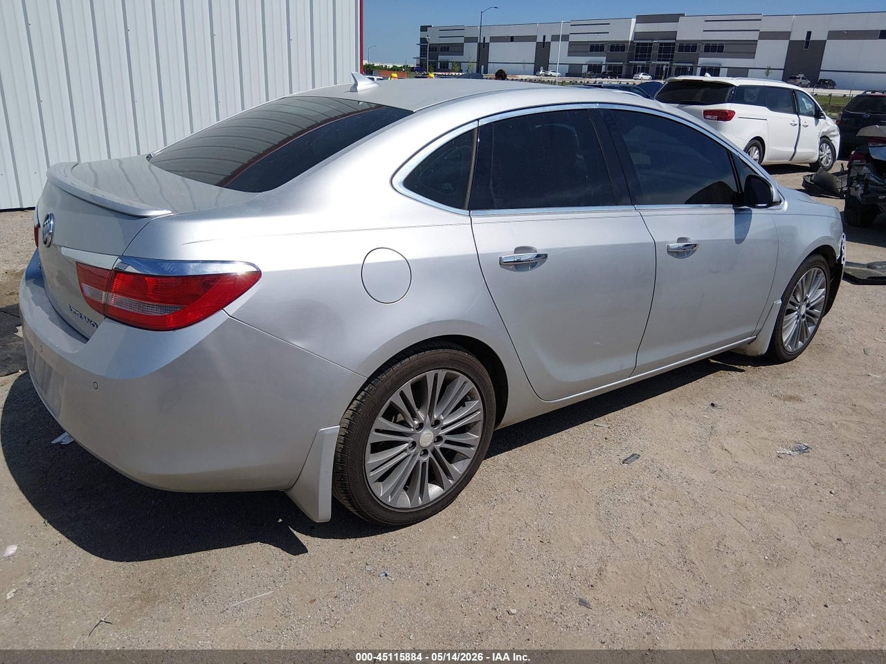 2013 BUICK VERANO LEATHER GROUP · 4/11