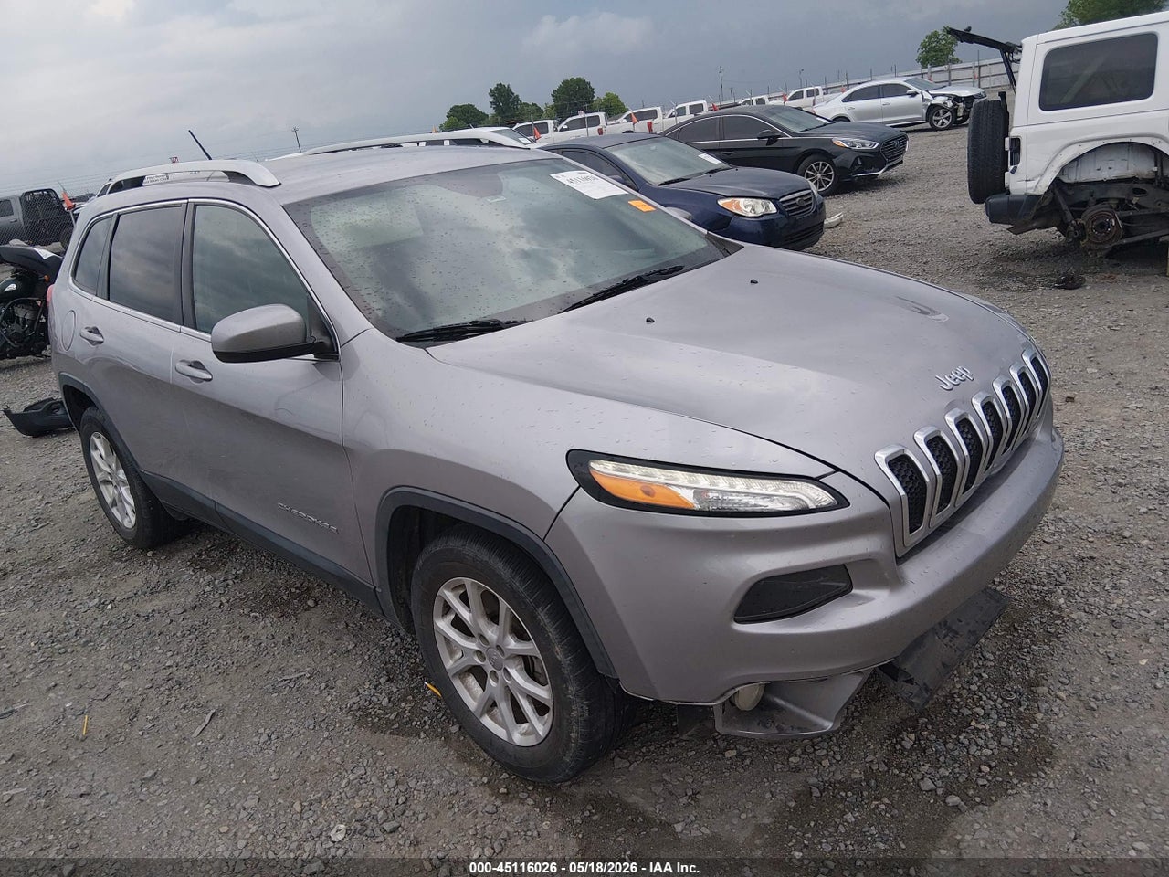 1C4PJLCB9JD****** · 2018 JEEP CHEROKEE LATITUDE FWD