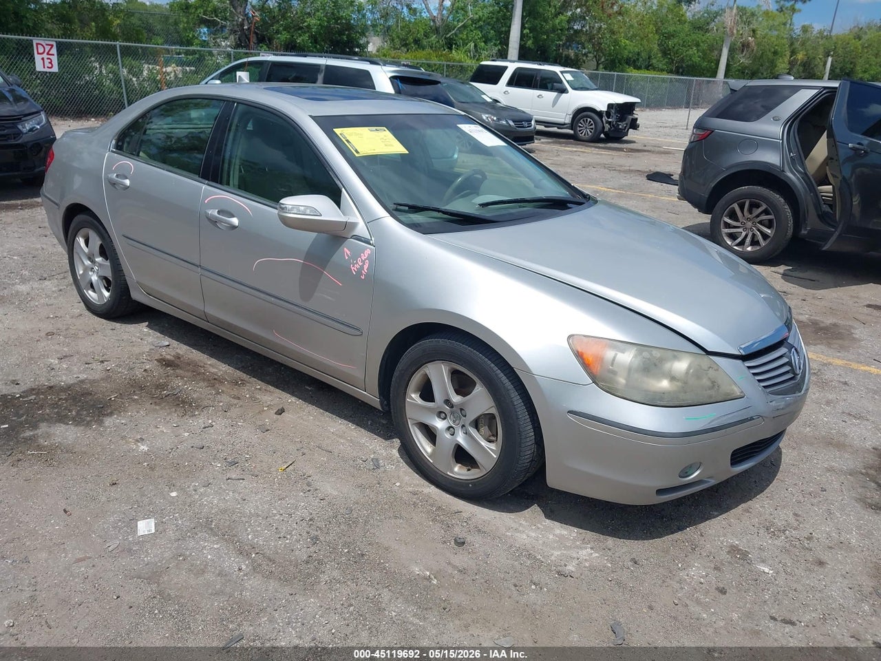 JH4KB16505C****** · 2005 ACURA RL 3.5