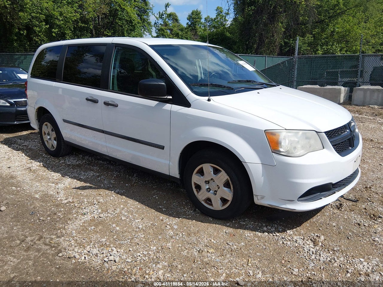 2C4JRGAG9ER****** · 2014 RAM CARGO TRADESMAN