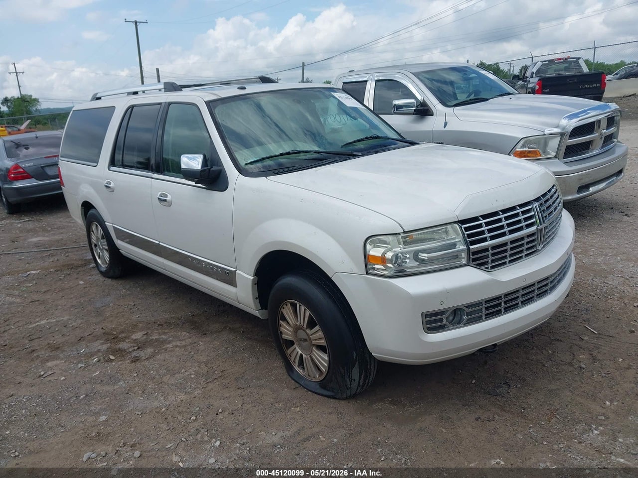 5LMJJ3H56BE****** · 2011 LINCOLN NAVIGATOR L