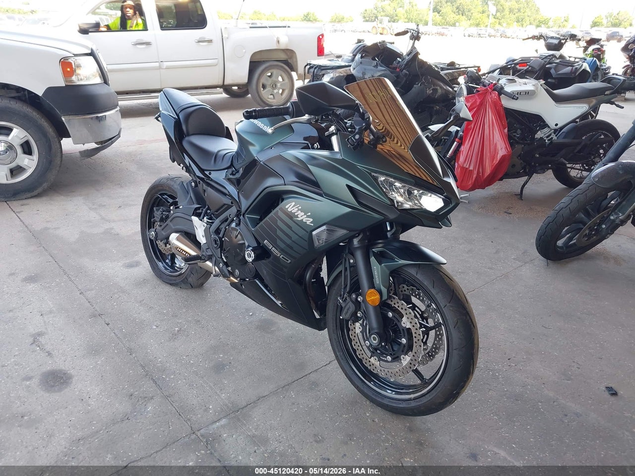 ML5EXEP11SD****** · 2025 KAWASAKI EX650 P