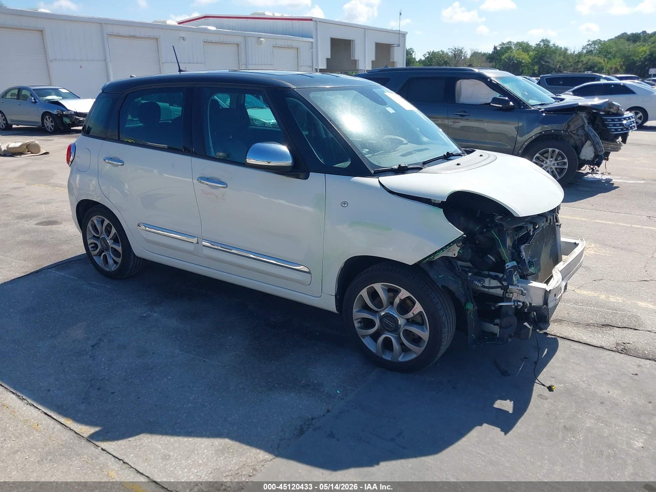 ZFBNFACH1KZ****** · 2019 FIAT 500L LOUNGE