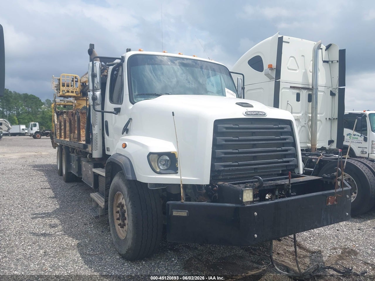 3ALHG3DV0FD****** · 2015 FREIGHTLINER 114SD