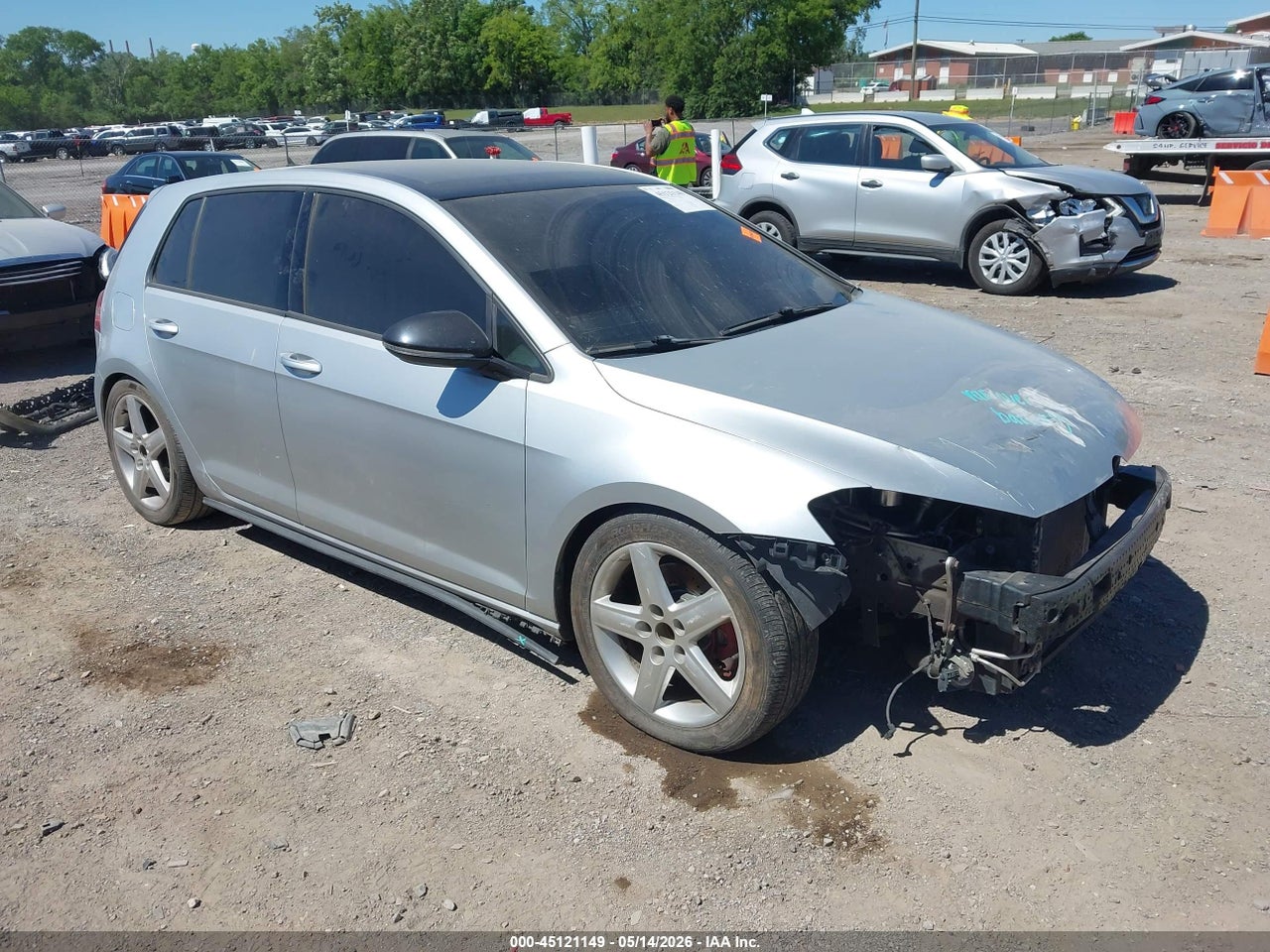 3VW5T7AU2FM****** · 2015 VOLKSWAGEN GOLF GTI 2.0T SE 4-DOOR