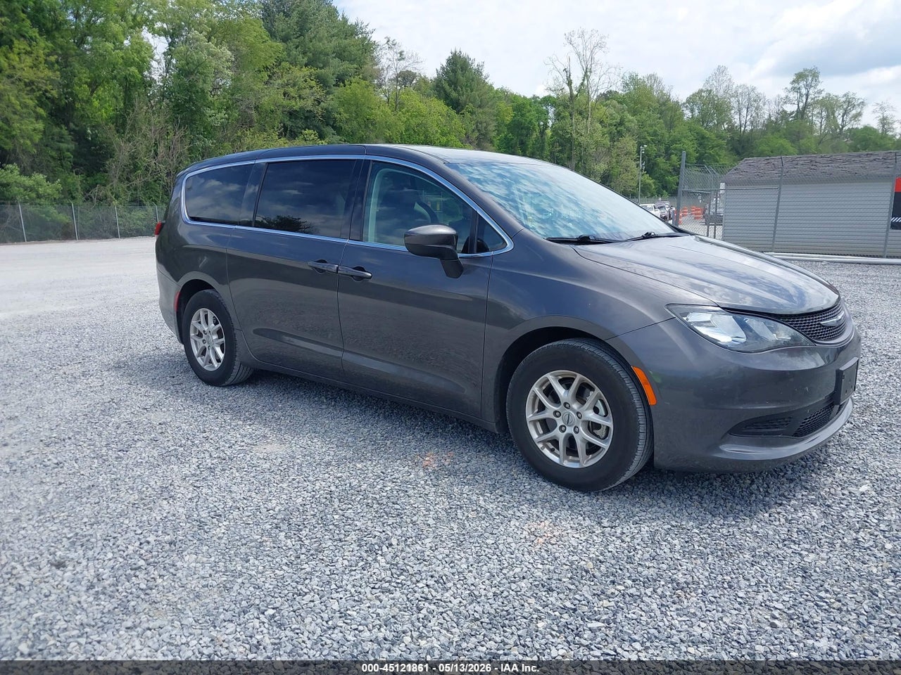 2C4RC1CG0NR****** · 2022 CHRYSLER VOYAGER LX