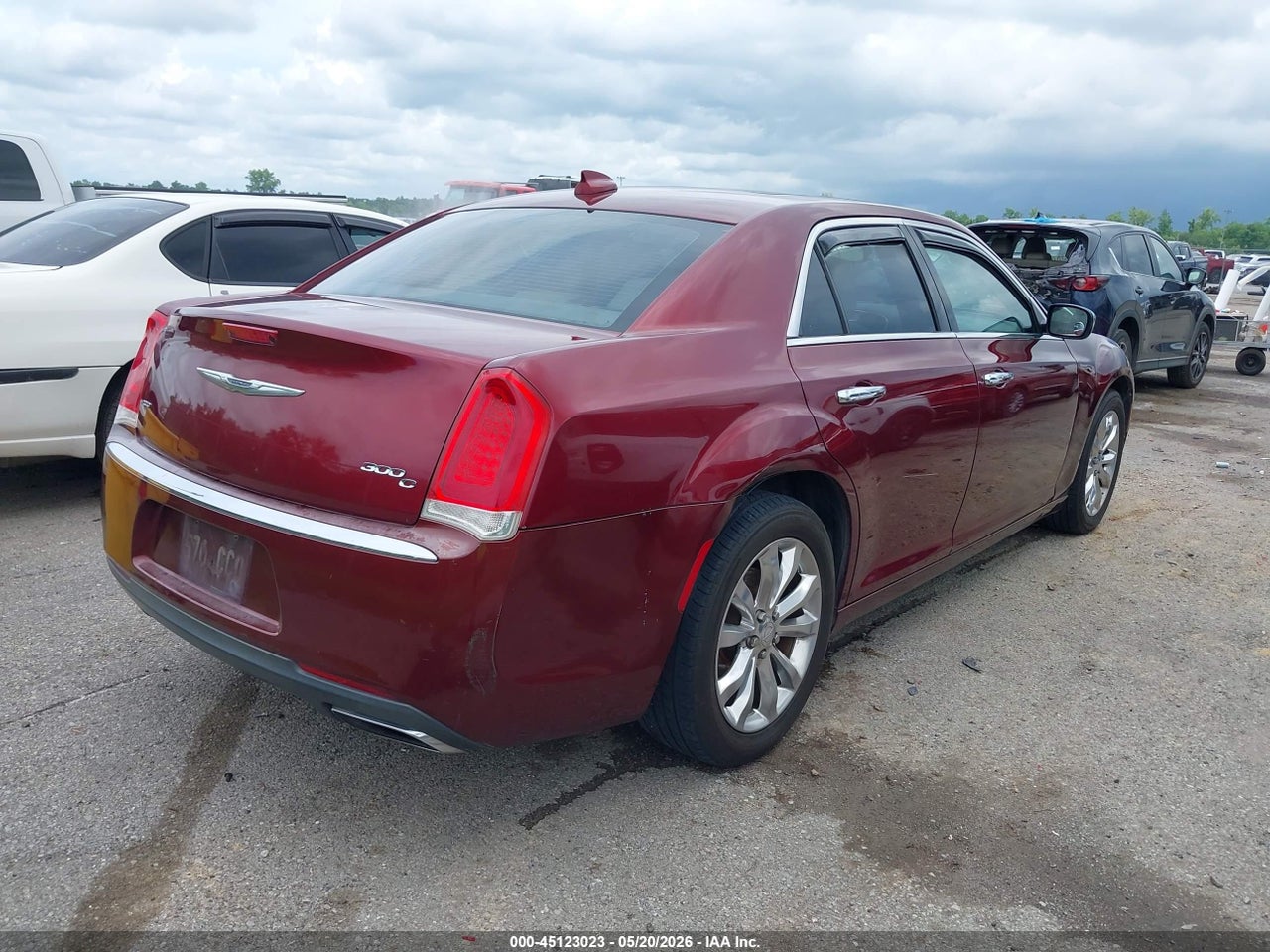 2016 CHRYSLER 300C AWD · 4/11