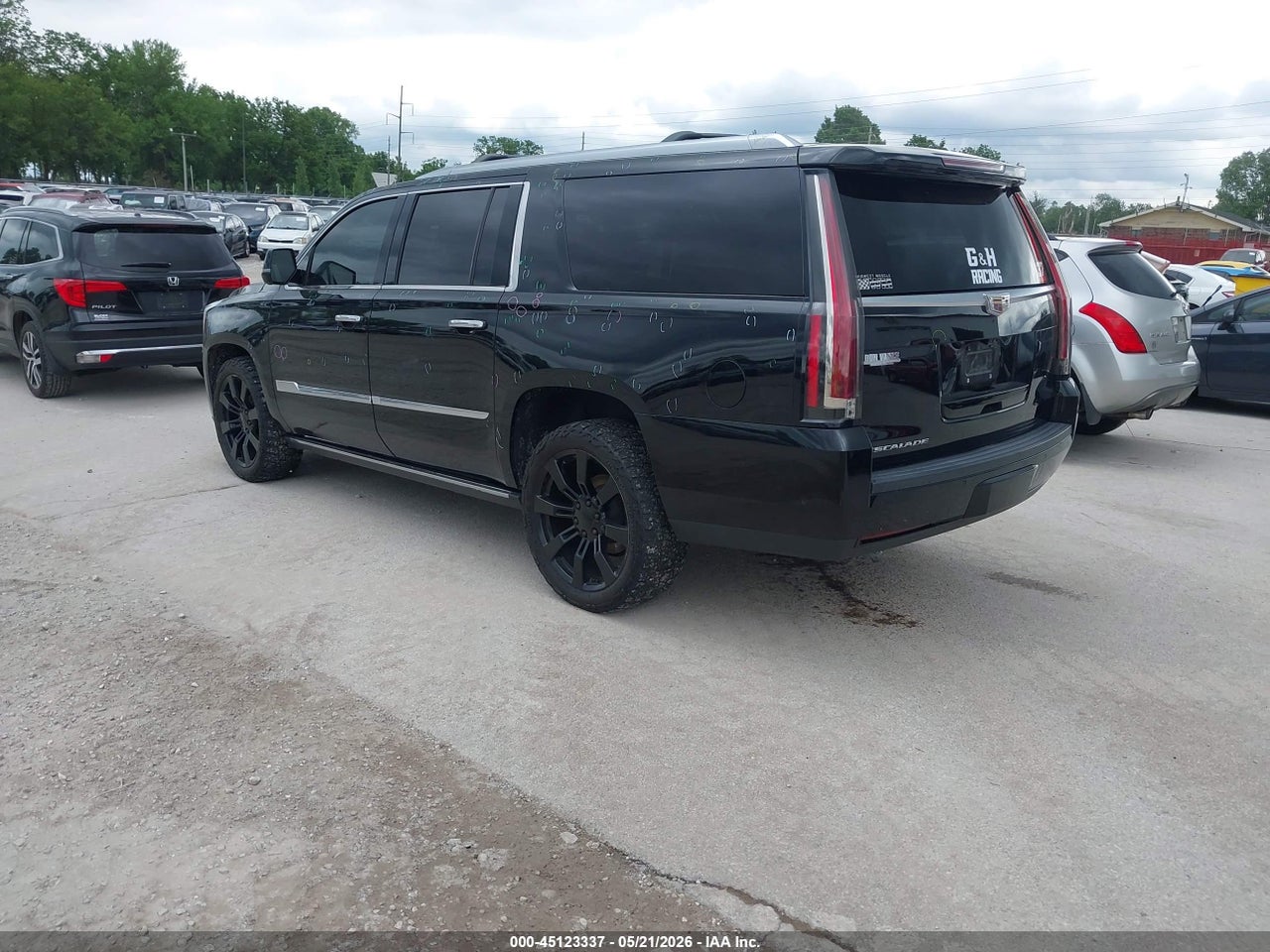 2017 CADILLAC ESCALADE ESV PLATINUM · 3/11