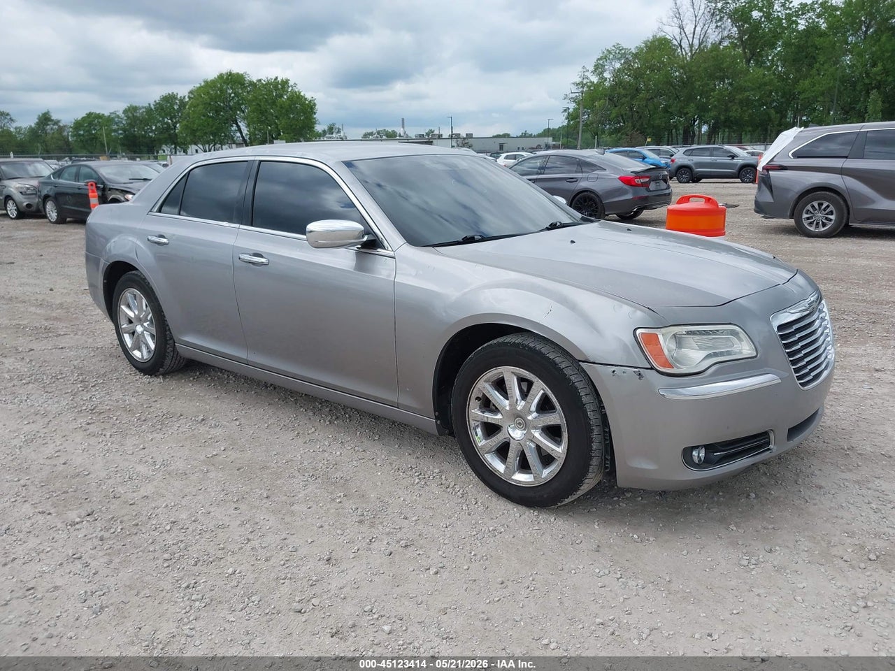 2C3CA5CG5BH****** · 2011 CHRYSLER 300 LIMITED