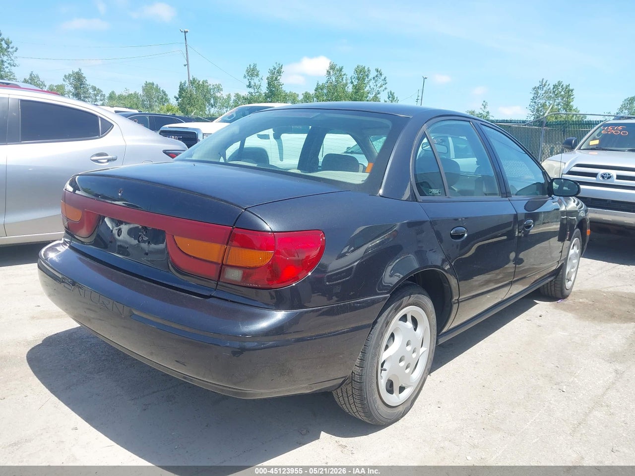 2002 SATURN S-SERIES SL2 · 4/11