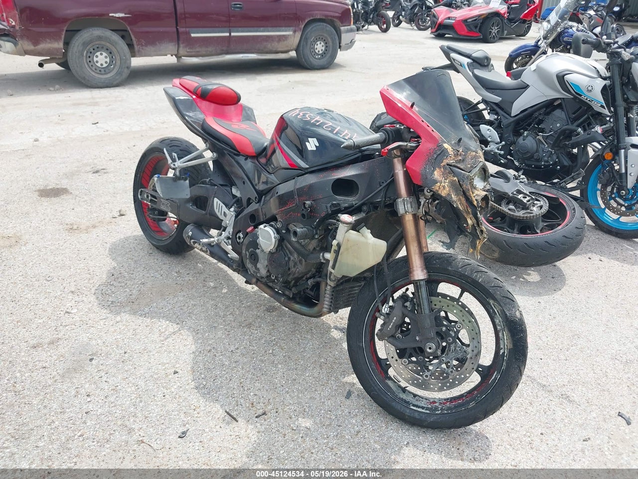 JS1GT76A652****** · 2005 SUZUKI GSX-R1000