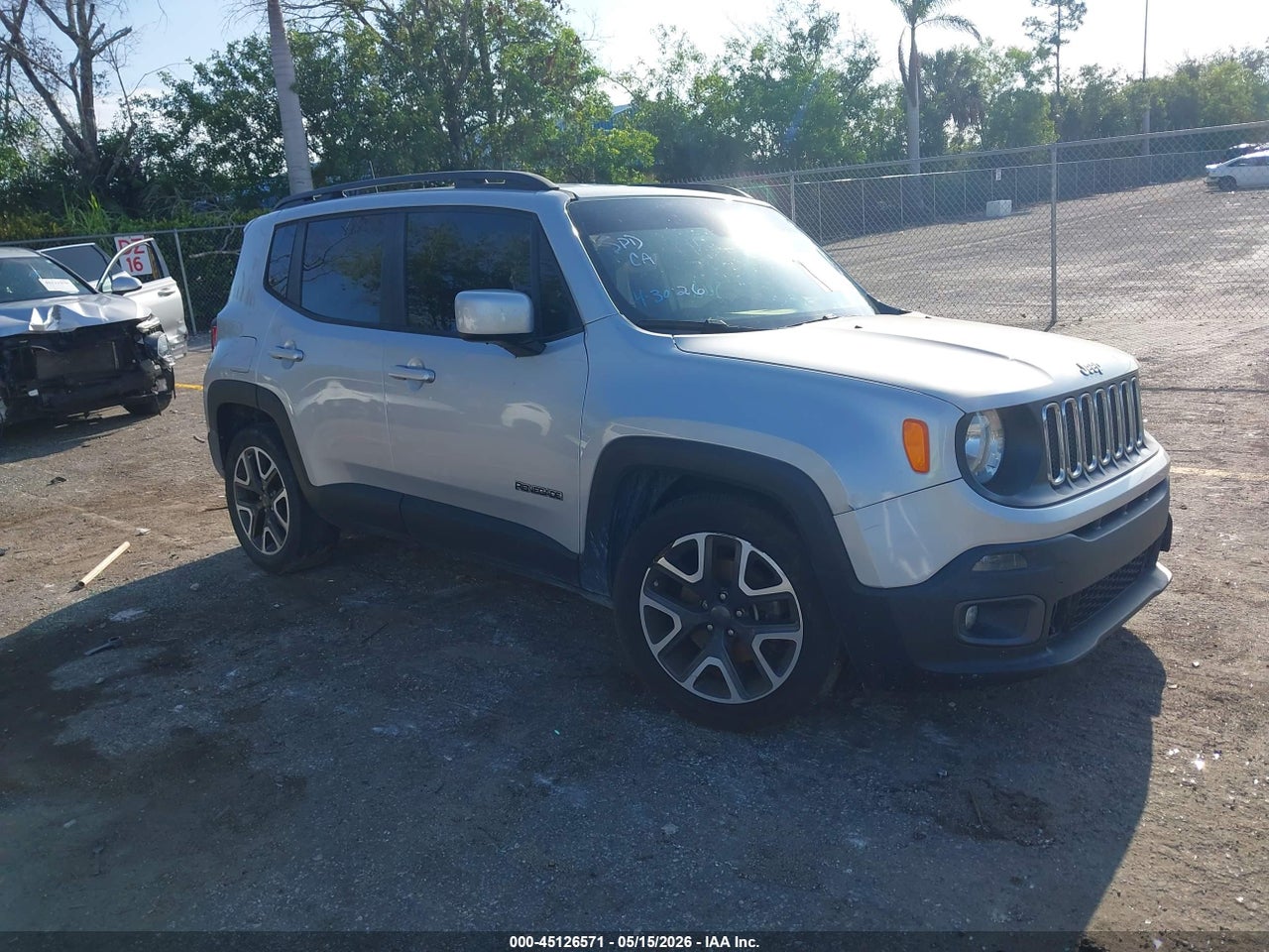ZACCJABB5JP****** · 2018 JEEP RENEGADE LATITUDE FWD