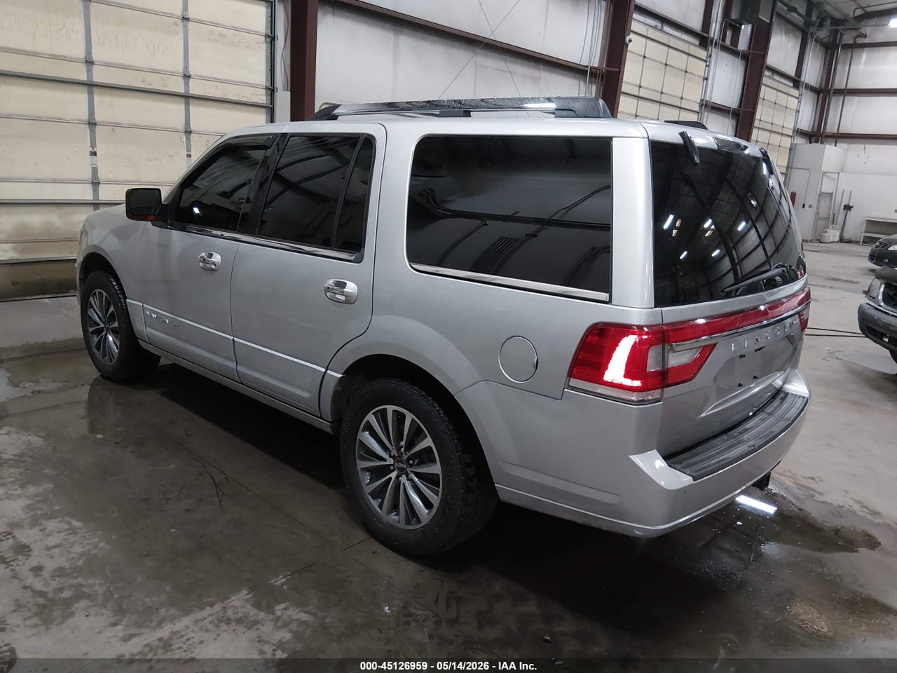 2016 LINCOLN NAVIGATOR SELECT · 3/11