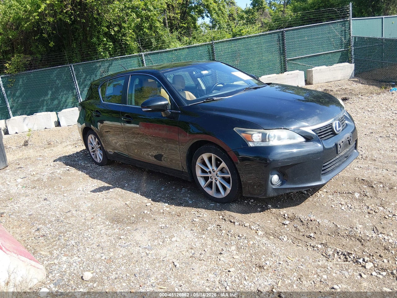 JTHKD5BH8B2****** · 2011 LEXUS CT 200H PREMIUM