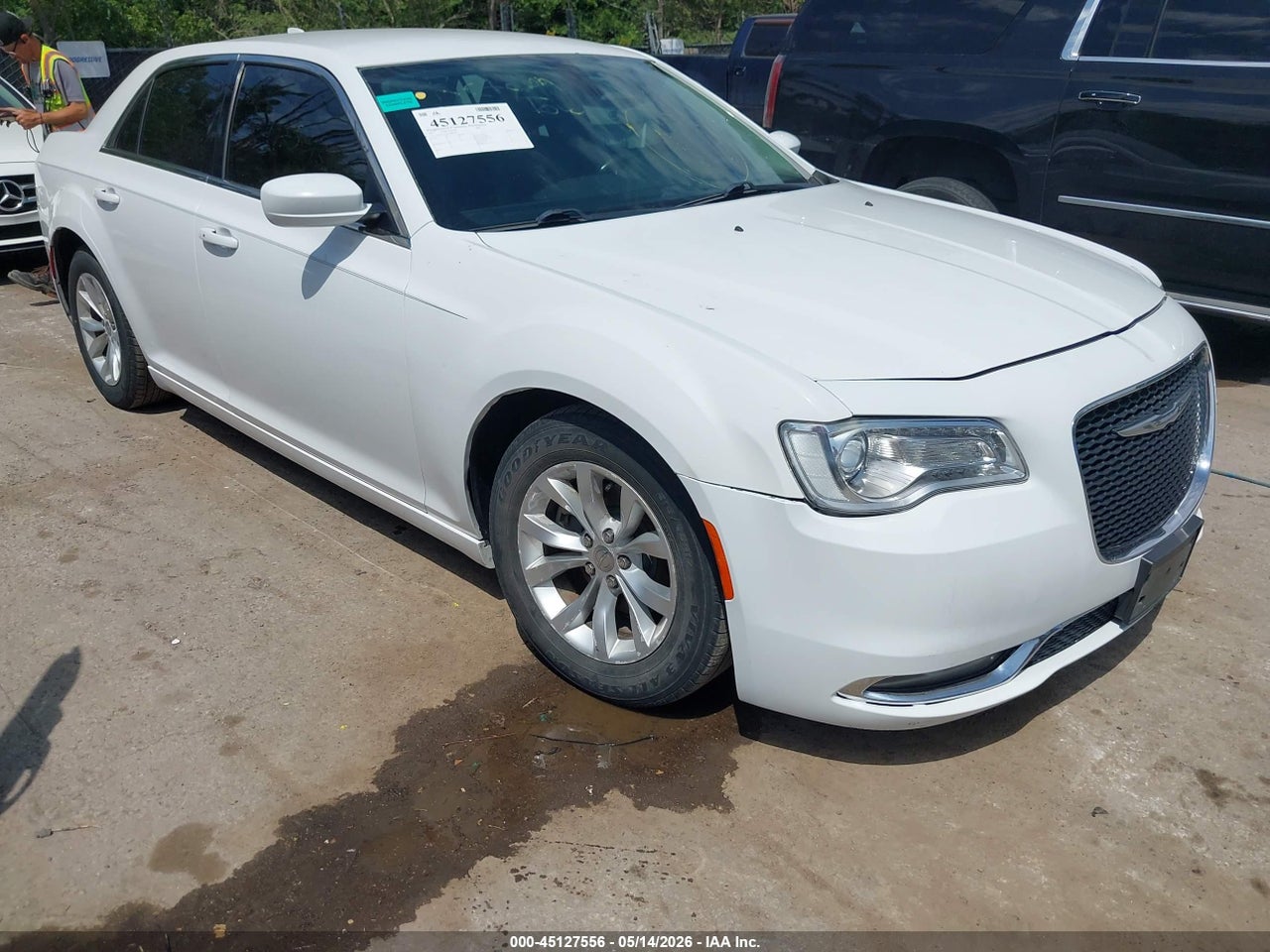 2C3CCAAG4FH****** · 2015 CHRYSLER 300 LIMITED
