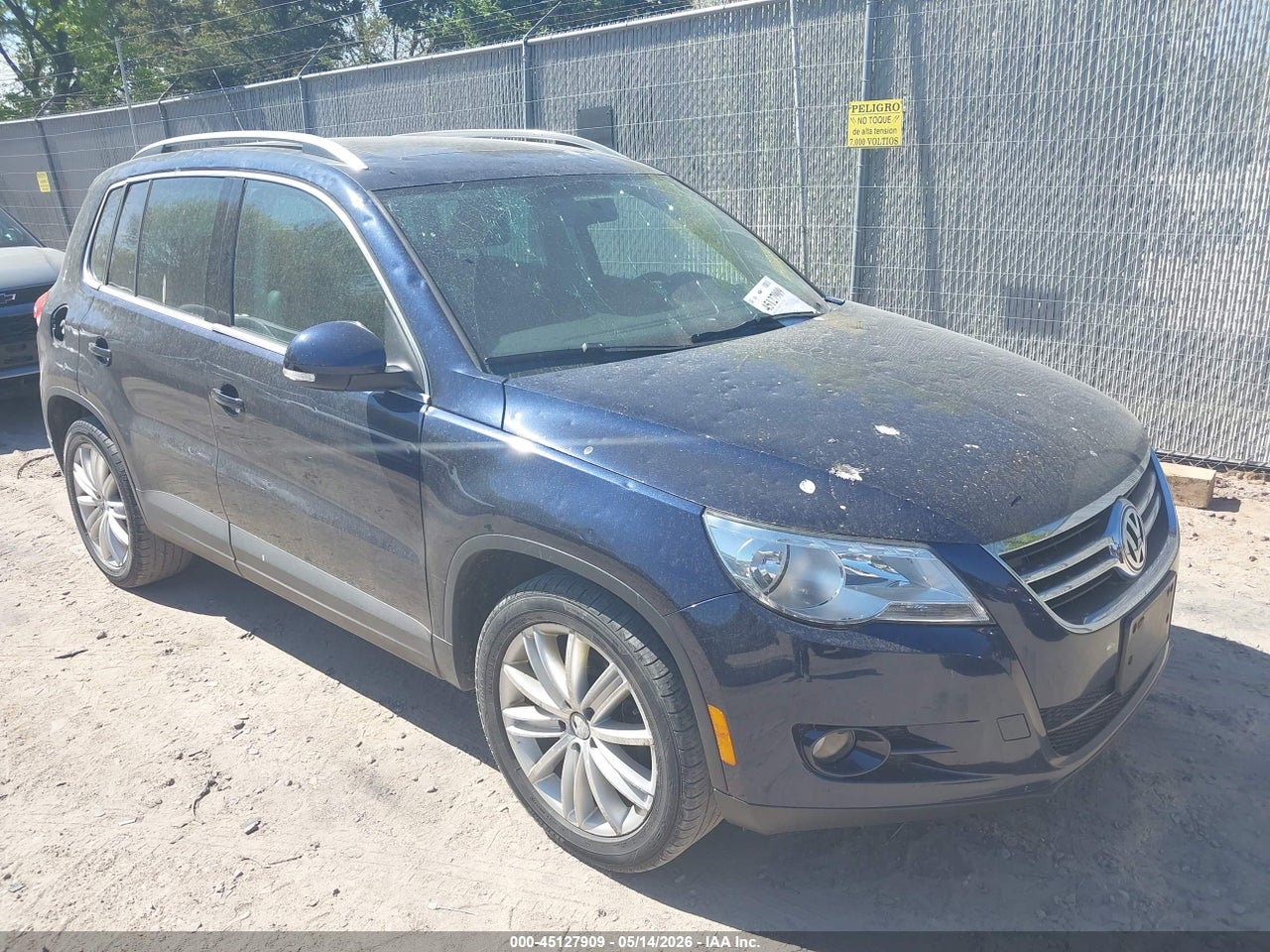 WVGBV7AX4BW****** · 2011 VOLKSWAGEN TIGUAN SE
