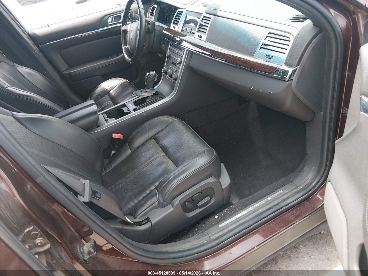2010 LINCOLN MKS · 5/11