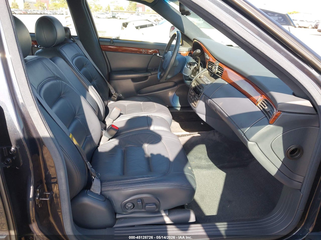 2001 CADILLAC DEVILLE STANDARD · 5/11
