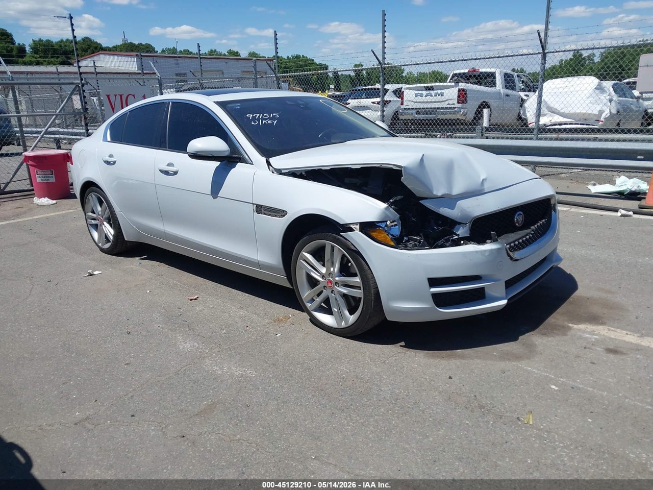 SAJAJ4BV8HA****** · 2017 JAGUAR XE 35T PREMIUM
