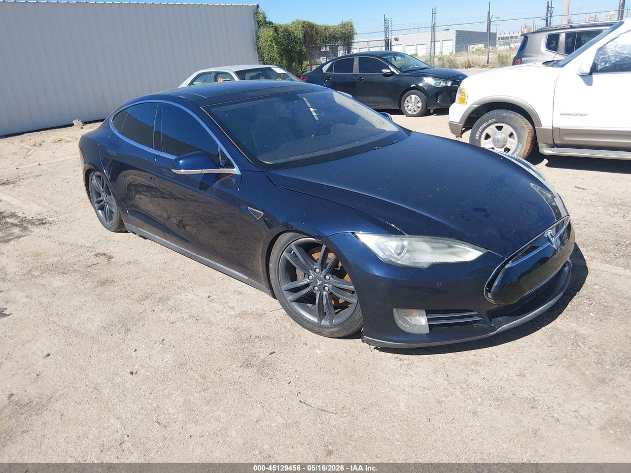 5YJSA1H19EF****** · 2014 TESLA MODEL S P85