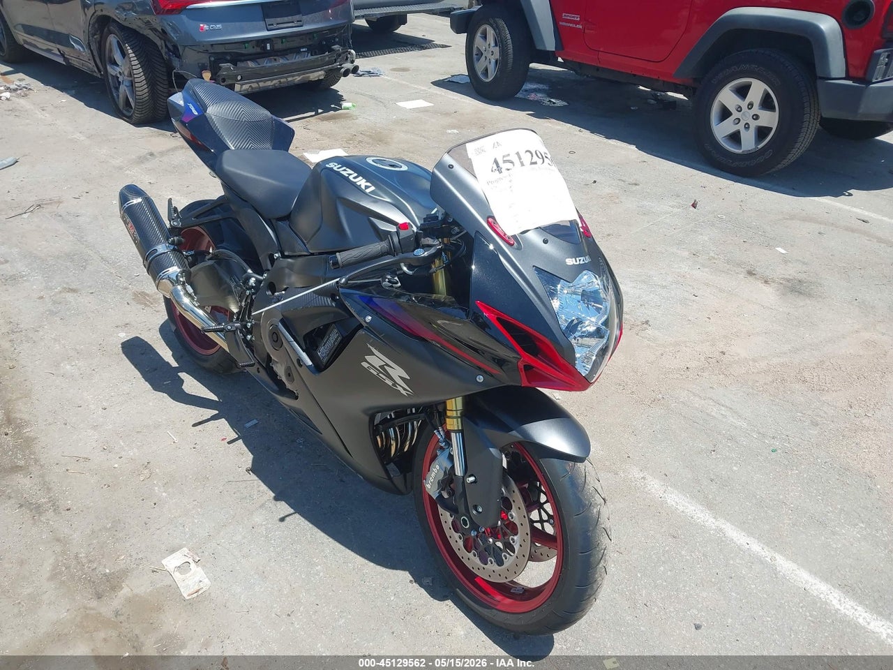 JS1GR7MA5T7****** · 2026 SUZUKI GSX-R750
