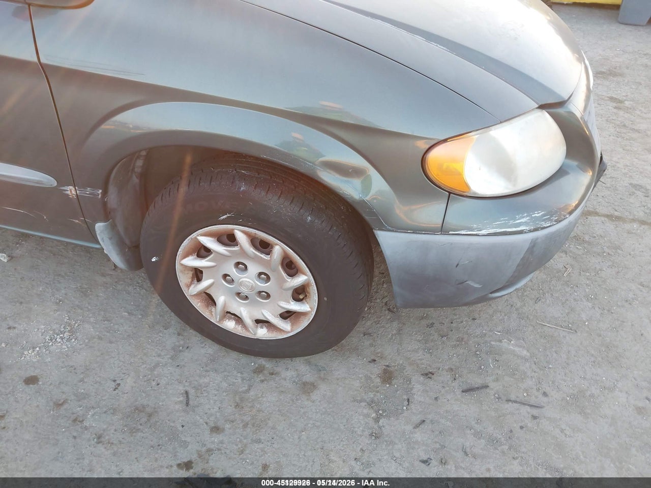 2002 CHRYSLER VOYAGER · 6/11