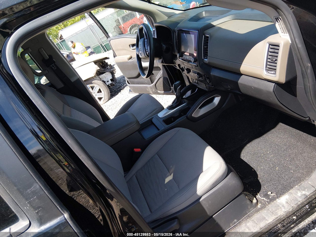 2022 NISSAN FRONTIER SV 4X4 · 5/11
